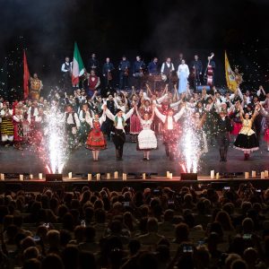 31. DUNA KARNEVÁL NEMZETKÖZI KULTURÁLIS FESZTIVÁL Táncba szőtt szerelem