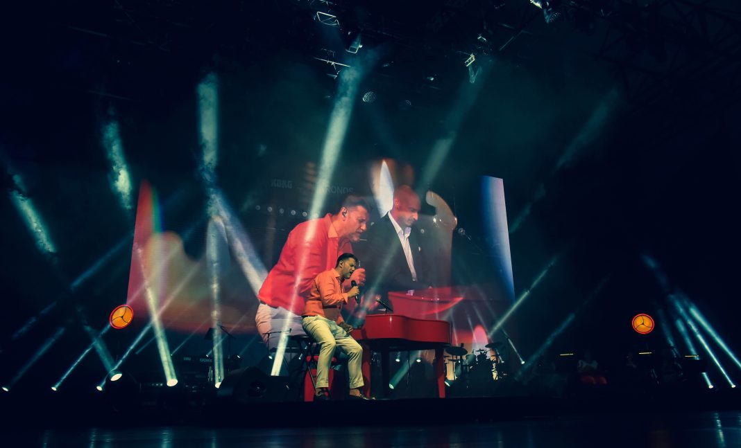 Szívdobbanások ritmusára – egy este Kökény Attilával és Rakonczai Viktorral