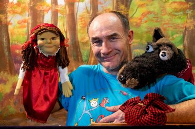 Kacagó Bábszínház: PIROSKA ÉS A MOTOROS FARKAS